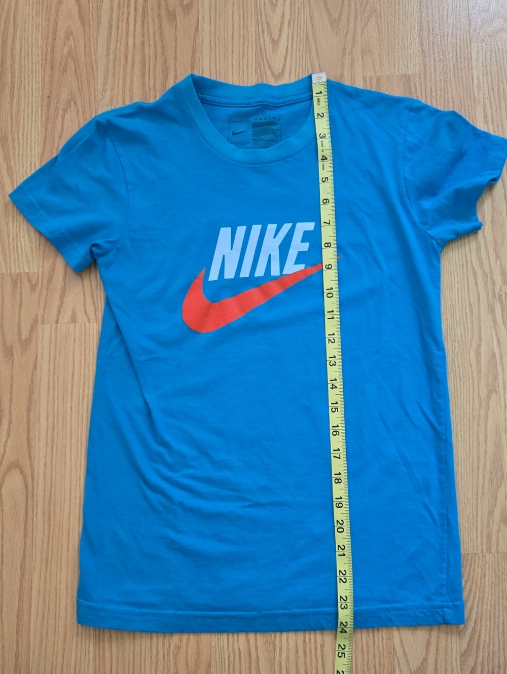 Women's Slim Fit Nike Tee - Picture 4 of 5
